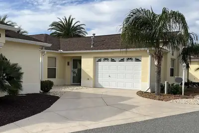 Image de Courtyard Villa 2br/2ba in Sabal Chase w/cable & wifi - Location!