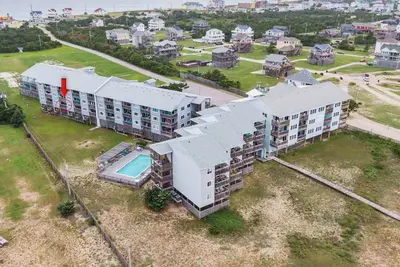 Image de Idéal pour les couples! Semi-Oceanfront Condo w / Resort Resort, promenade de la plage, WiFi