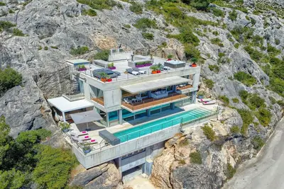 Image de Luxury villa with heated pool, amazing views