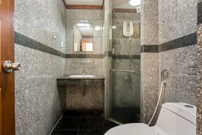 Image de Offre SPÉCIALE À Avril | Spacious apt frou 4-8 ppl