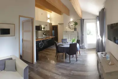 Image de Location gite \"la Cagnone\" à Bédoin au pied du Mont Ventoux avec jardin privé