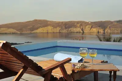 Image de nous louons des villas pour 2, 6, 8 jusqu'à 14 personnes à 200 m de la mer