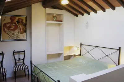 Image de Villa dans les bois et la campagne près de San Gimignano