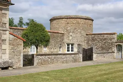 Image de Logis dans l'enceinte du Château