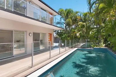 Image de Beachfront On Marine - Apt 2