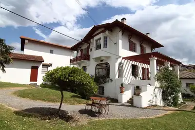 Image de character villa in exclusive area of St. Jean de Luz 300 m from the beach