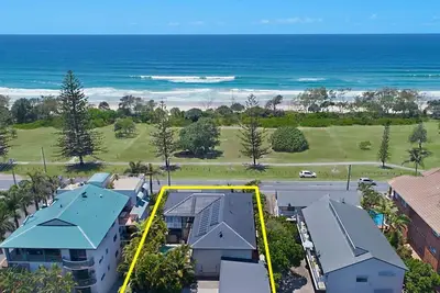 Image de Beachfront On Marine- 16 personnes +