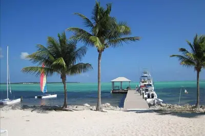 Image de Évadez-vous de tout avec des vacances relaxantes aux îles Caïmans!