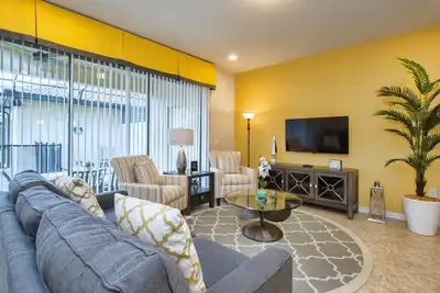 Image de Gated Resort Community, Gameroom, Wifi Gratuit, Chambres Sur Le Kid, TÉLÉVISION À ÉCRAN Plat Dans Toutes Les Chambres
