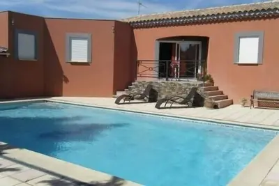 Image de Villa avec piscine, proche Avignon, pour 6 personnes, idéale vacances en famille