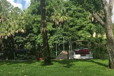 Image de Nouvelle Liste- 2 Chambre 1. 5 Condo Waterfront Dans Beautiful Crystal River, Floride