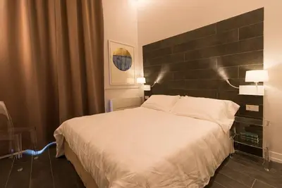 Image de Residenza TrinitĂ Maggiore Naples - Suite GesĂą Nuovo