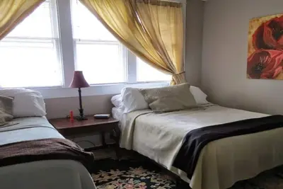 Image de Chambre avec 2 lits Queen dans la maison d'hôtes - Lancaster, Ky