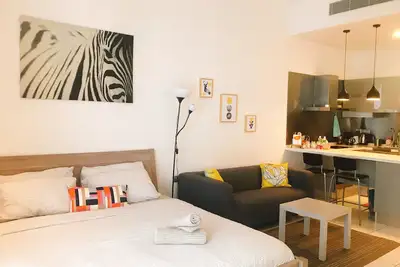 Image de Studio romantique avec balcon et piscine @ Embassy Row Klcc by 7kgTravellerHome
