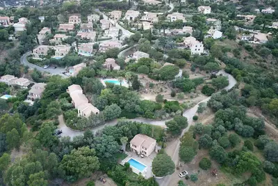 Image de Un super mas de Provence classé *** Piscine privée au calme dans propriété 5ha