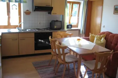 Image de Ferienwohnung \"Mitterdirn\" 38 qm, Dusche/Wc, bis 4 Personen, 2 Schlafräume davon 1 mit Etagenbett, Wohnküche, Nichtraucher
