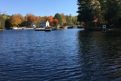 Image de Cabane de pêche \/ famille sur le magnifique lac Opinicon (région de Kingston-Ottawa)