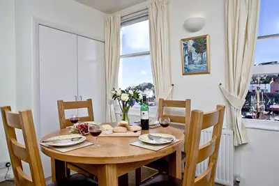 Image de 2 chambres Ă coucher Ă Brixham