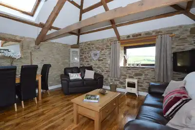 Image de 2 chambres à coucher à Kingswear