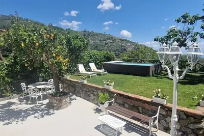 Image de The Retreat of the Senses- Countryside Getaway with Panoramic Views on the Mediterranean Sea