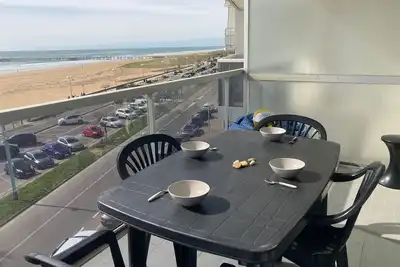 Image de Appartement moderne 2 chambres avec balcon face mer, WiFi et parking Ă Saint-Jean-de-Monts