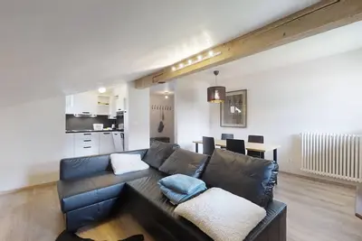 Image de Appartement de 3 pièces dans les combles, meublé, salon / salle à manger, sep.