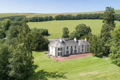 Image de Mossfennan House, Broughton - 8 personnes avec de vastes jardins, Wi-Fi et feu ouvert