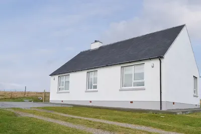 Image de 3 chambres à coucher à Near Lochboisdale