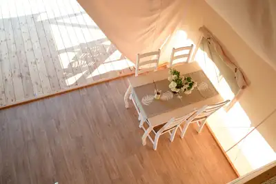 Image de Kolpa resort glamping tent dans la campagne slovène