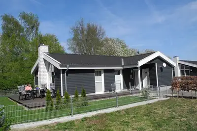 Belle maison de vacances dans le Seepark Nordhorn avec sauna, bain à remous et cheminée