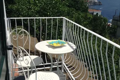 * * La LUMIÈRE<br>Tenue De Chevalier<br>Vue - Mer - Détente
