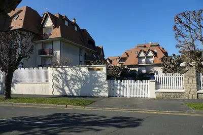 Image de Agréable pied à terre sur la côte fleurie Classé 3 étoiles par Gîtes de France