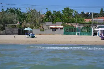 maison en bord de mer avec accès privé disponible à partir du 1er avril