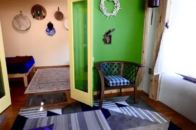 Image de Belle B & B Suite dans une maison Strawbale dans les montagnes. cuisine végétarienne à usage limité