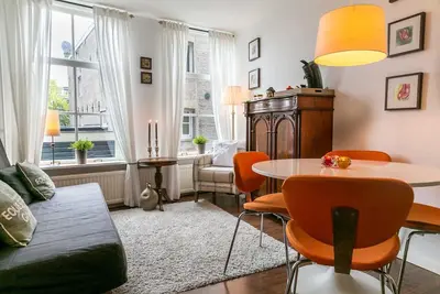 Image de Bel appartement au 1er étage dans la maison historique du canal, Jordaan, Centre, Amsterdam