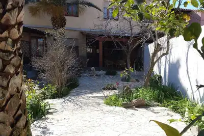 Image de Ancienne maison sarde dans un village calme de Monte Arci dans le centre de la Sardaigne