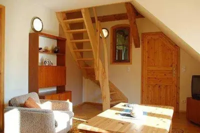Image de Appartement Dandelion - Je connais une maison sur la forĂŞt. . .