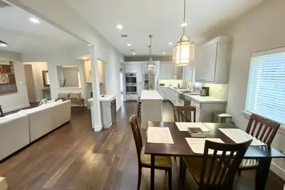 Image de Luxurway Birdo Place - 4br, 3. Taux réduits 5ba, Md Anderson, Tmc, Nrg