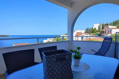 Image de Appartement de vacances avec balcon donnant sur la mer
