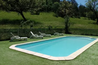 Image de Gite en pleine nature, au calme, avec piscine et clim, animaux acceptés