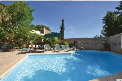 Image de Petite Maison Maison en pierre du 18ème siècle dans un village typiquement provençal