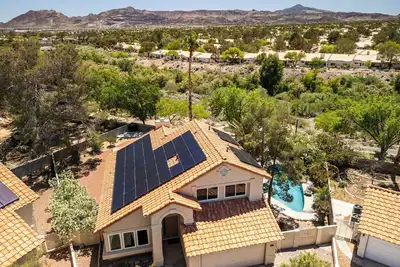 Image de Viva Las Vegas! ! ! Vue sur la montagne / piscine / spa, 4bd 2. 5 Ba bande 10 min! !