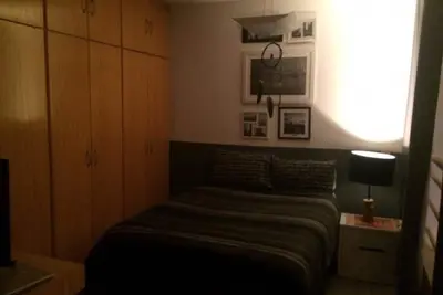Image de Loft moderne et complet avec salle de gym et piscine