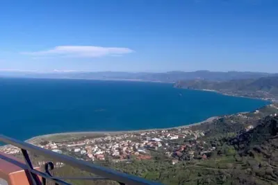 Image de Appartement en face des Iles Eoliennes: terrasse avec vue panoramique