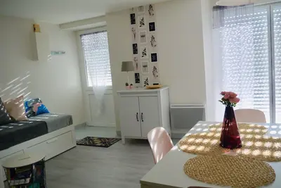 Image de Studio 4 Personnes Avec Terrasse Et Grand Jardin