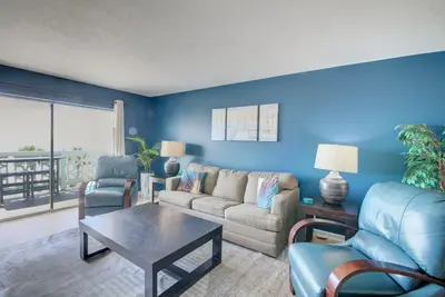 Image de 2br / 2ba - Golfe avant avec de belles vues sur le golfe et la piscine