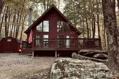 Image de Chalet confortable Pocono dans une communauté fermée