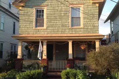 Image de Charming Beach House - 4 pâtés de maisons de la plage et 2 pâtés de maisons du centre-ville d'Asbury