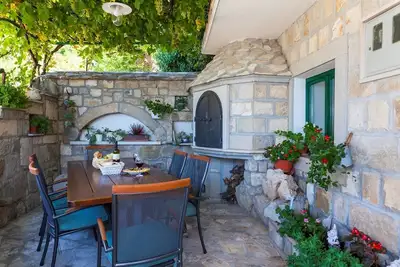 Image de cttu269 - Maison traditionnelle en pierre dalmate pour 4 + 2 personnes, à Podpec avec vue sur Tucepi et la mer