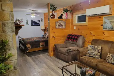 Image de Nouveau refuge romantique de 2 chambres - Animaux acceptés - à quelques minutes de tout!